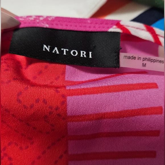 NATORI Kabuki Floral-Print Pullover Caftan. Red/pink/white. Size Med - Picture 5 of 16